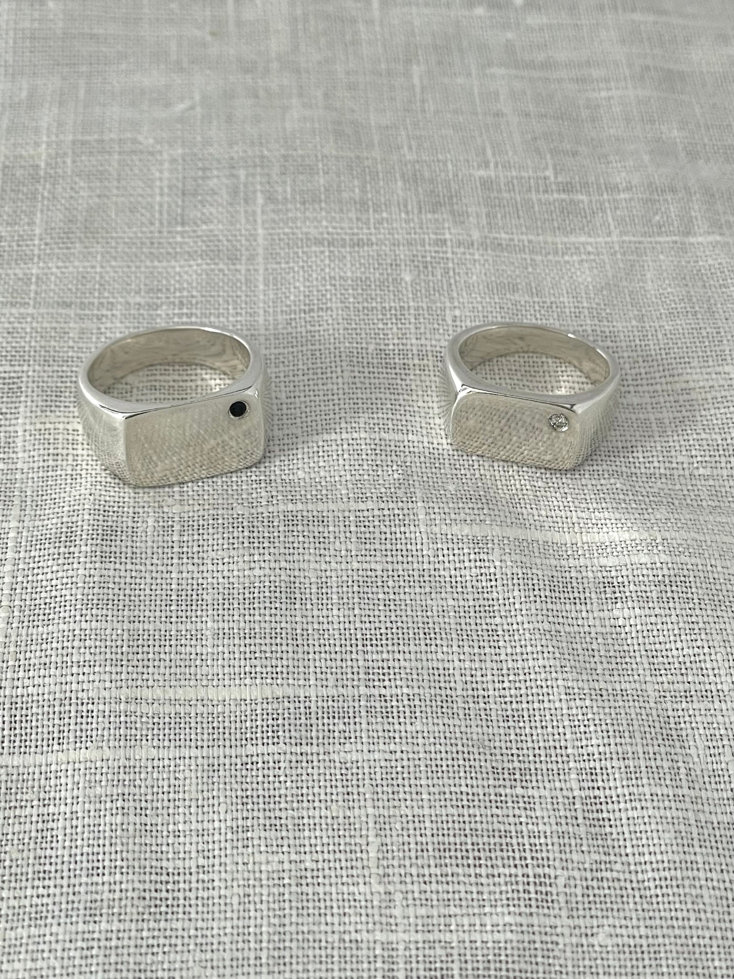 RULE OF THIRDS SIGNET