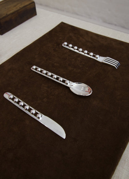 Seven Ball Cutlery Set