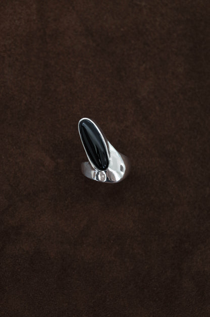Onyx Wave Ring